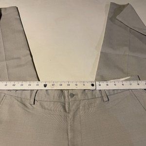 Greg Norman Plaid Golf Pants - Size 36x32, Beige/Tan